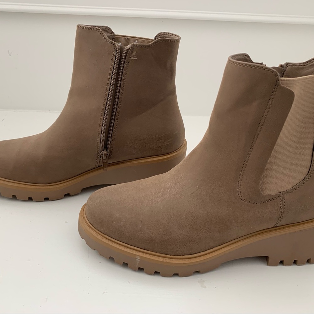 MIA Ezri Chelsea ankle bootie Size 8.5 Tan